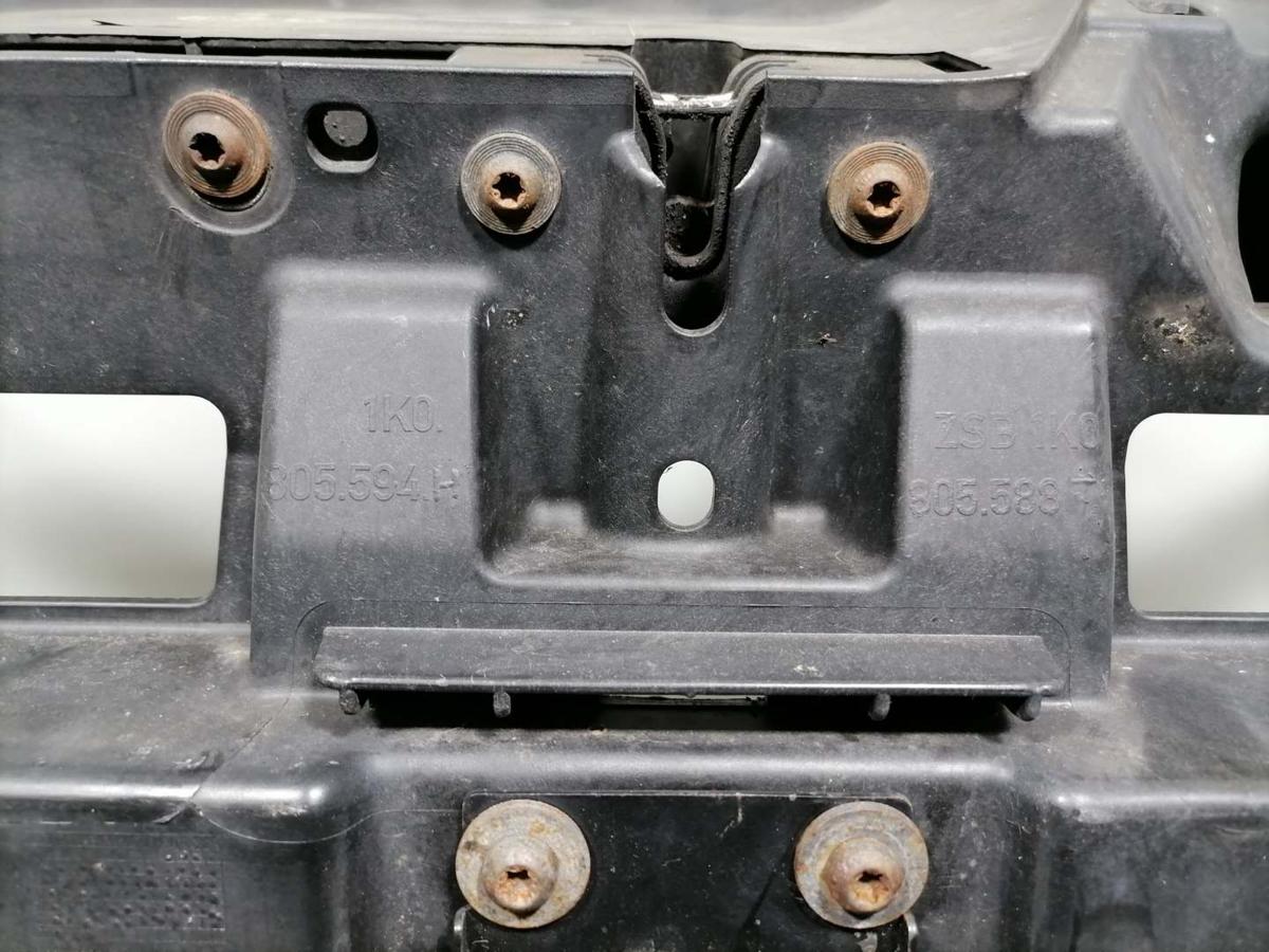 VW Golf 5 original Frontmittelteil Schlosstr&auml;ger Flie&szlig;heck 1.9TDI 77kw BJ04